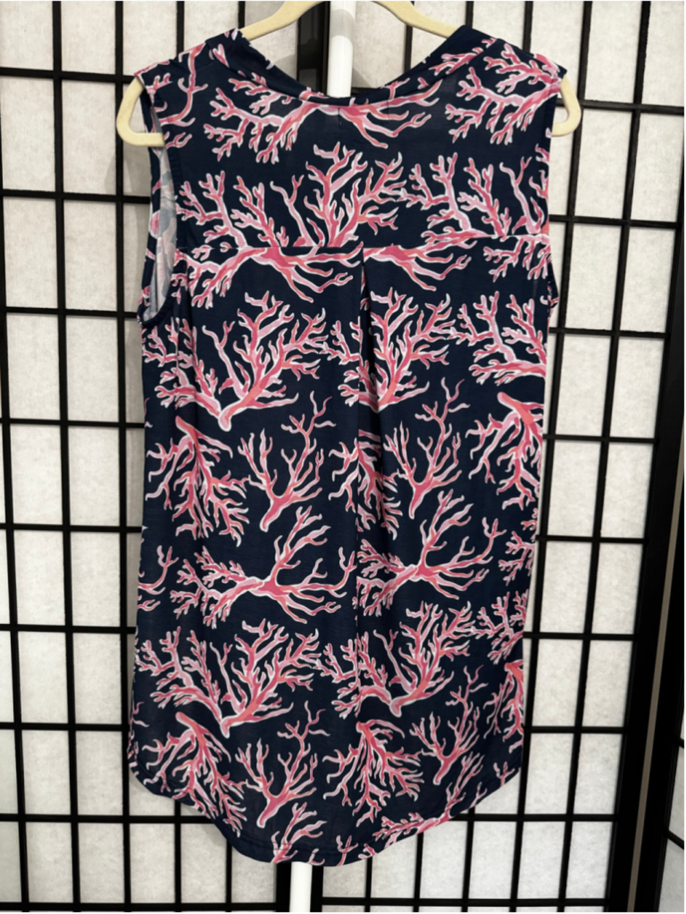 Women's Simply Southern Tank Top Size L Navy Pink Coral Print - Picture 2 of 5